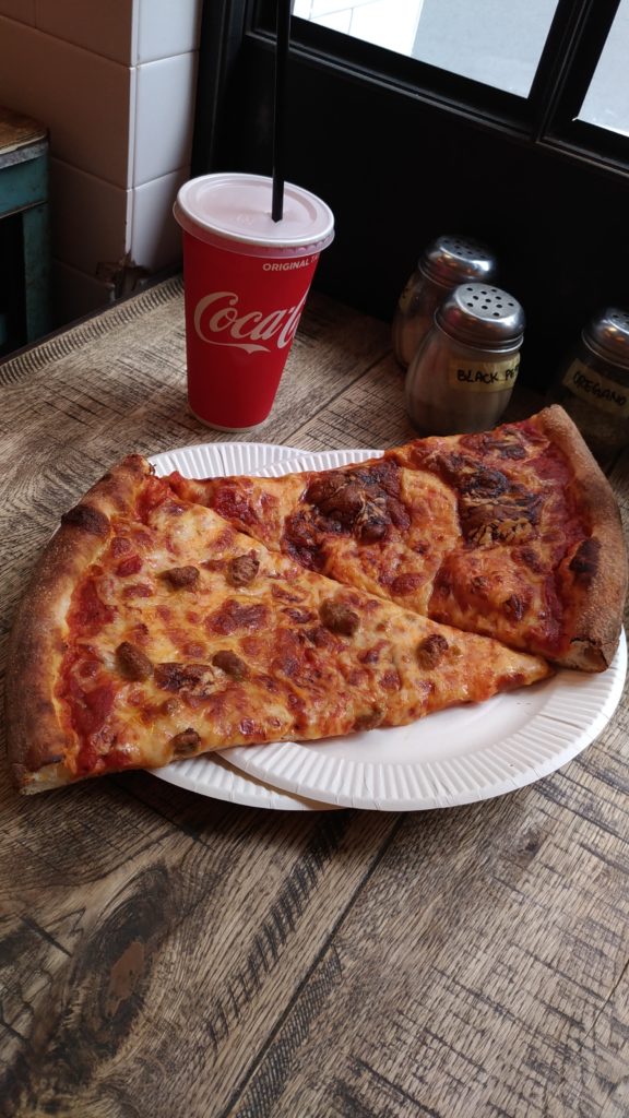 渋谷 代官山 ピザ スライス Pizza Slice さんでニューヨークピザを食べる