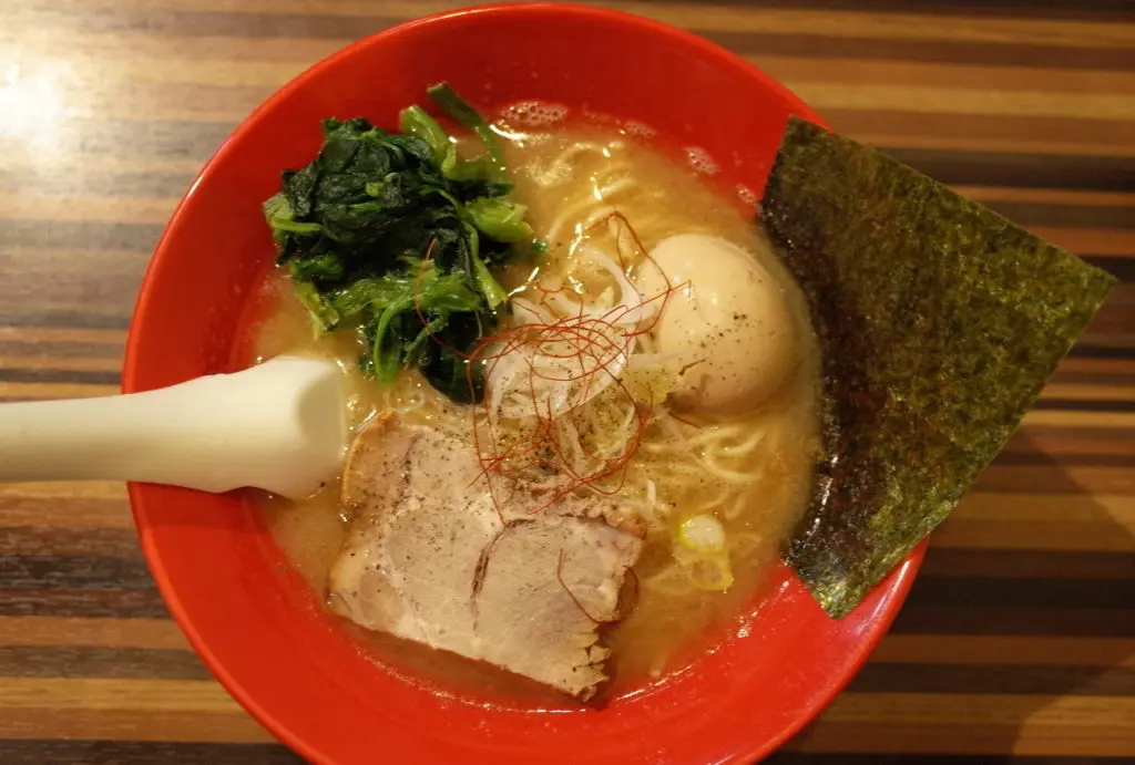 上から牛骨らーめん