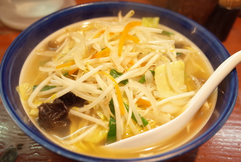 恵比寿 函館らーめん しお貫さんの透き通るスープは 万能選手かも