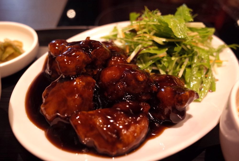 ”魅惑の黒酢ソース”酢鶏