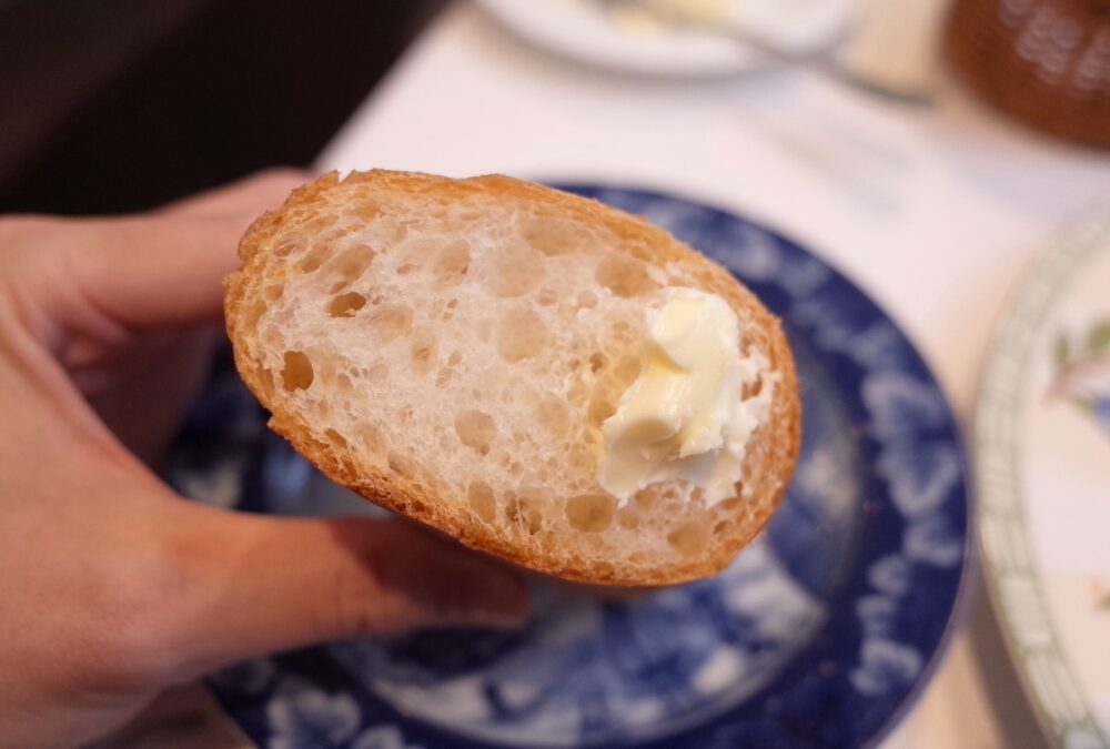 一口のフランスパン