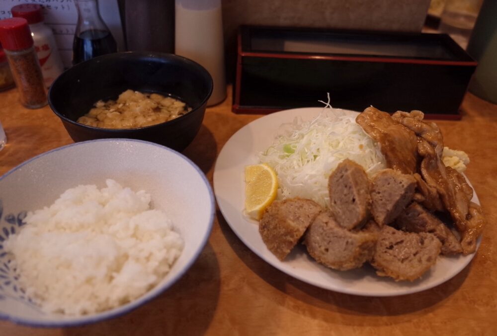 メンチカツと生姜焼き(2品セット)定食