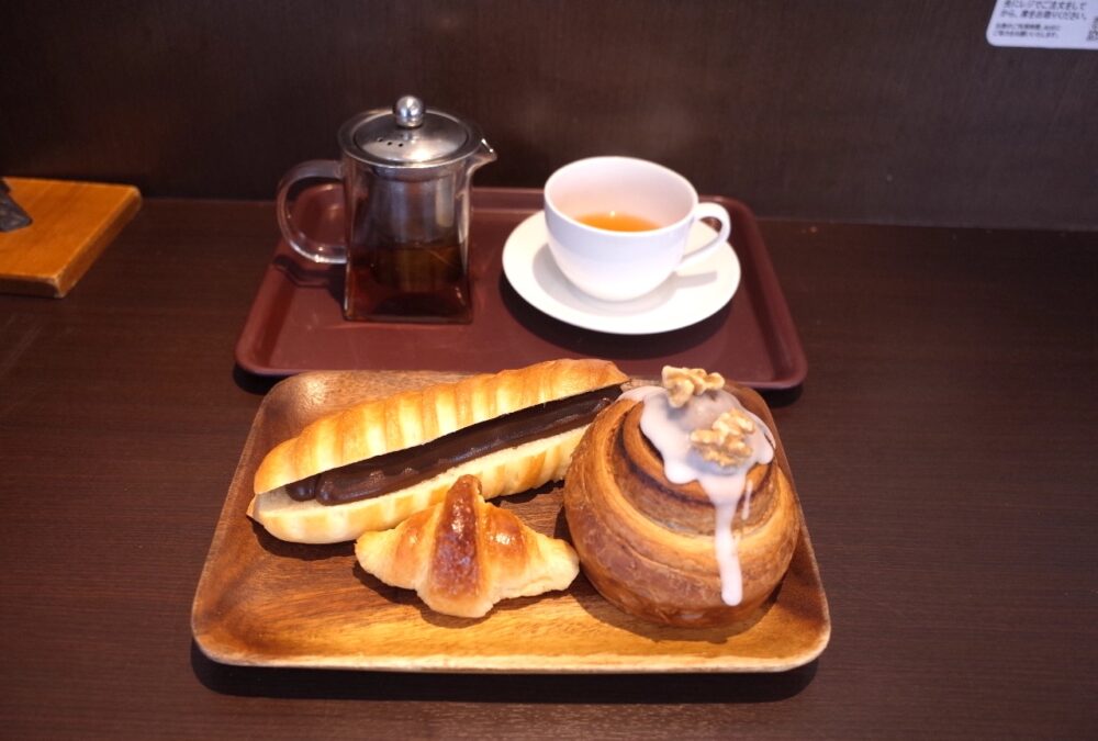 パンとブレンド紅茶