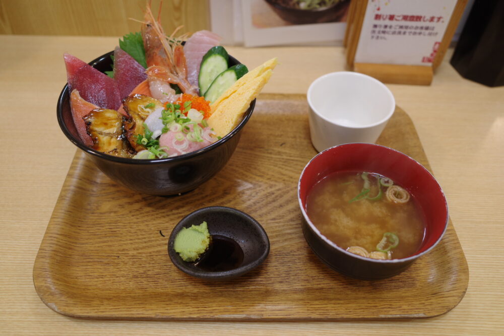 特撰銀はち丼セット