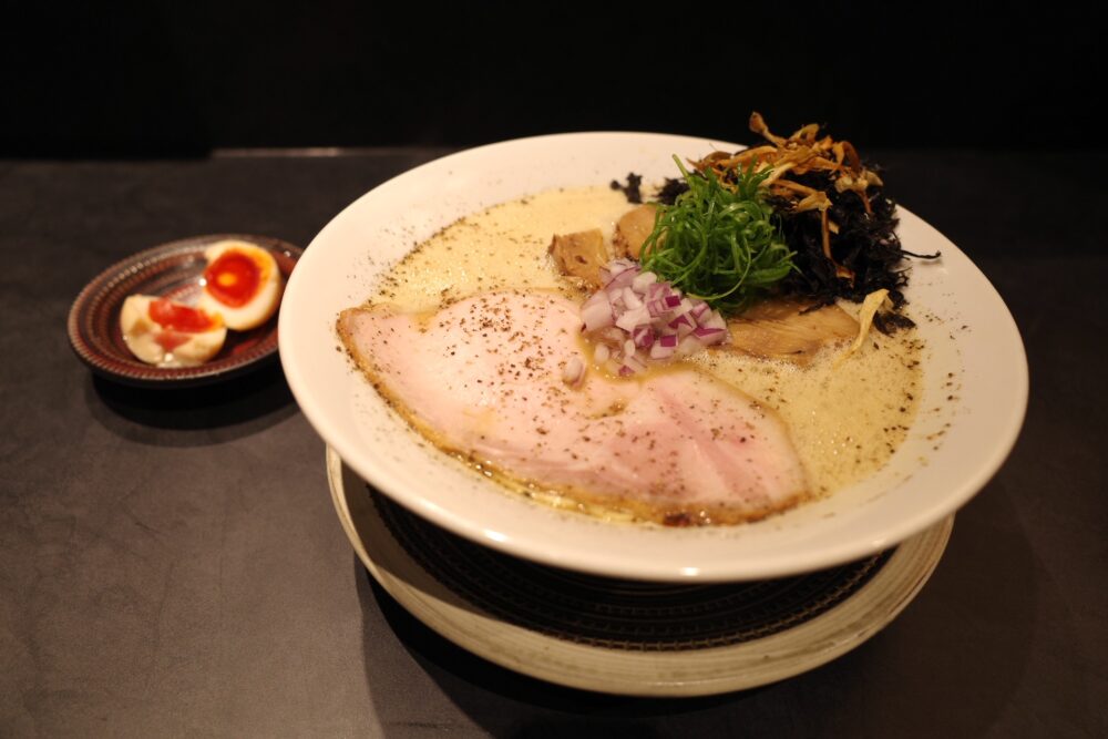 鶏ニボらぁ麺＋くずれ味玉