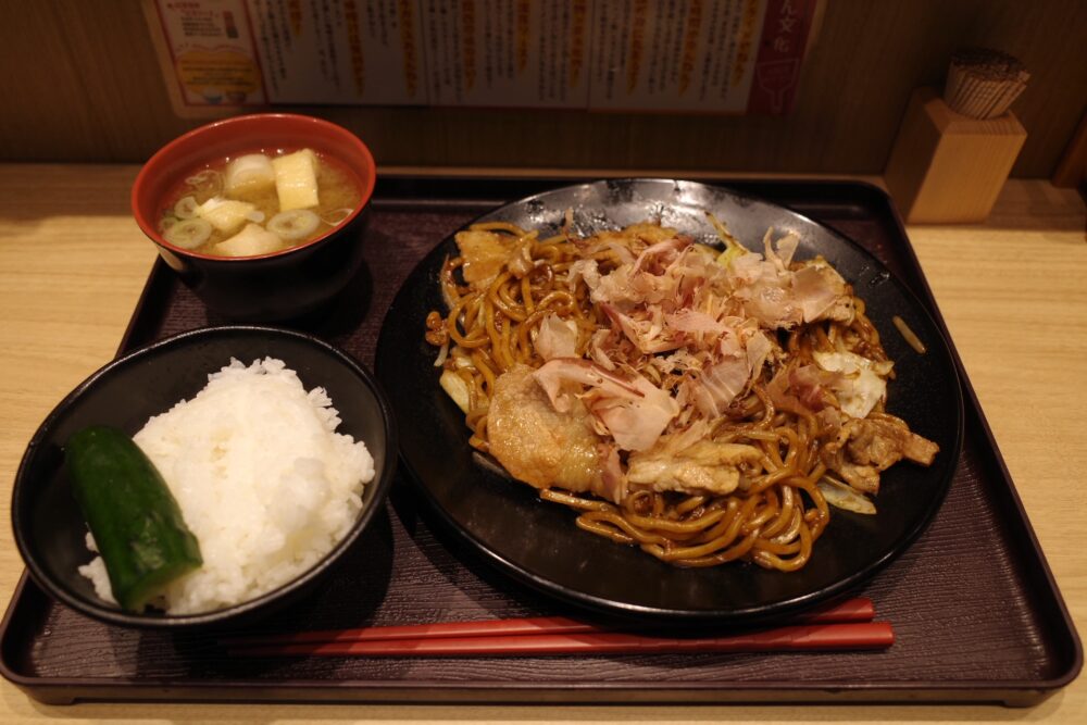 すき焼き風焼きそば定食