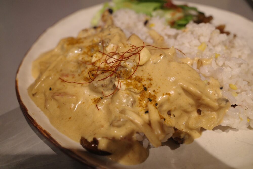 無水ココナッツ 和牛牛すじカレー