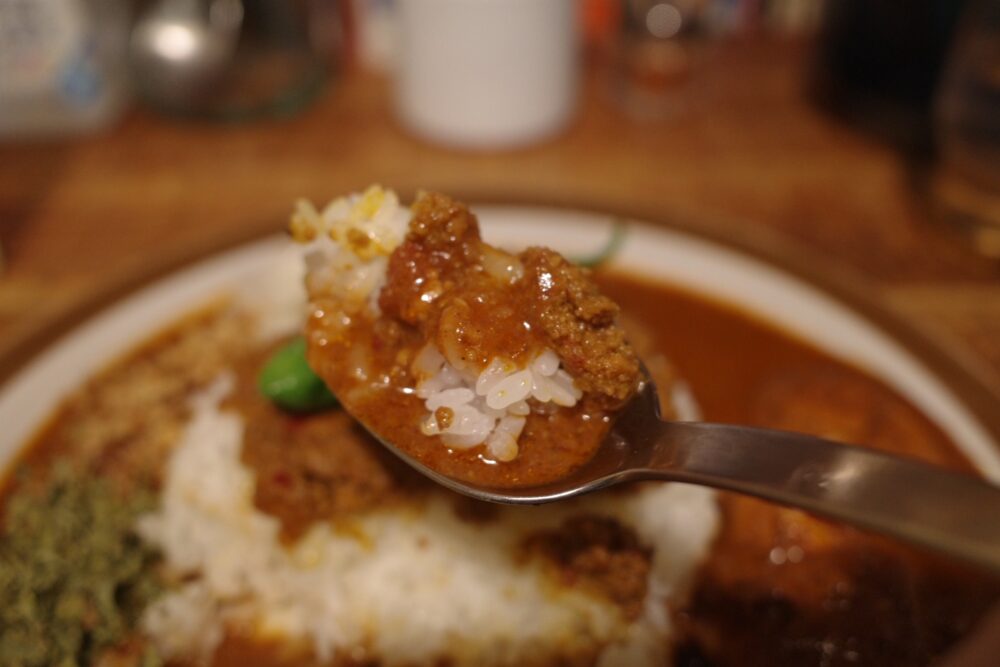 一口の小山チキンカレー