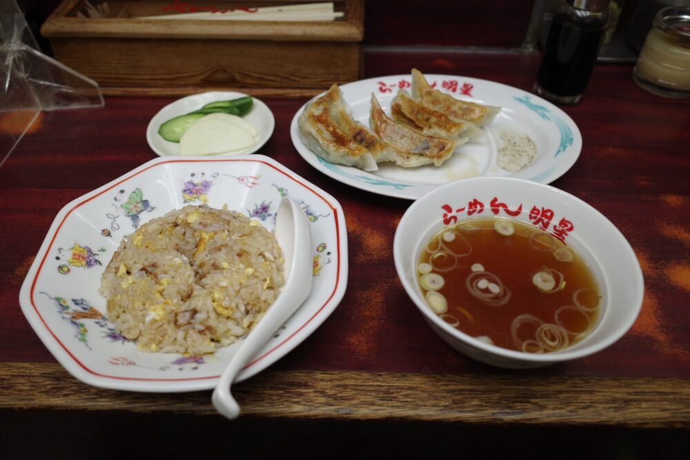 半炒飯と餃子セット