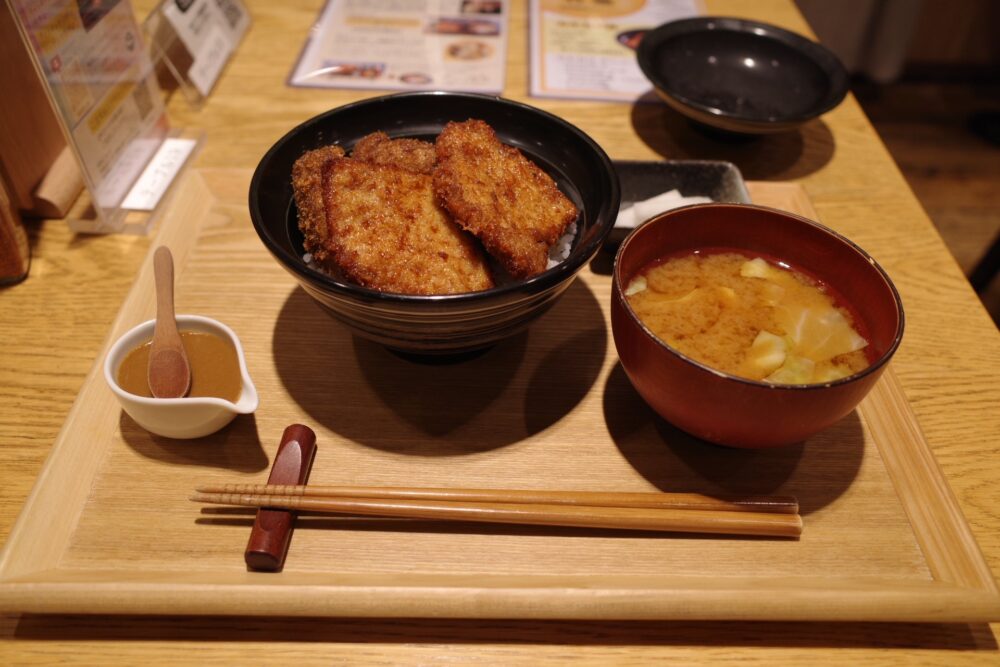 ワセカツ丼セット