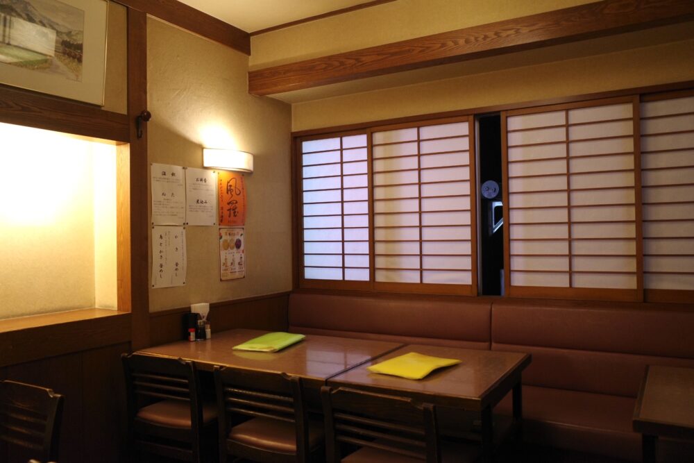 ニュー鳥ぎんさん店内