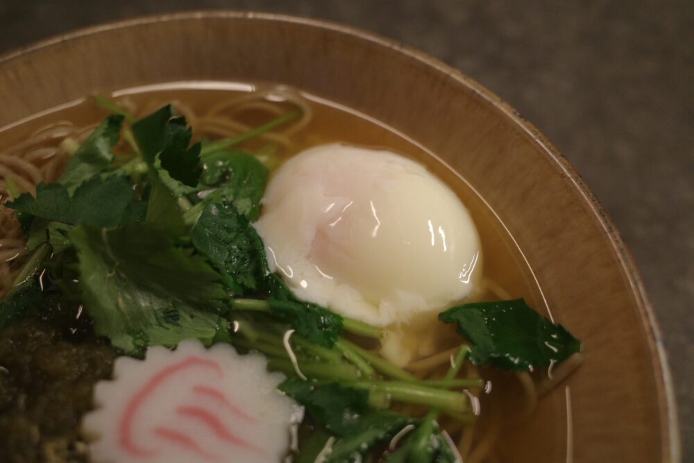温泉玉子