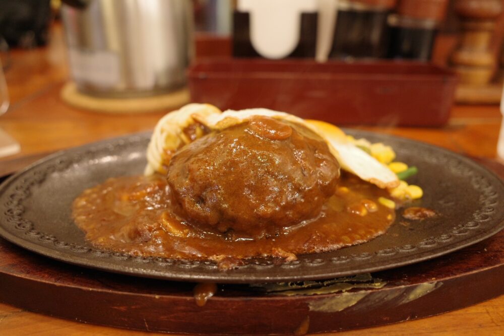 鉄板焼きハンバーグステーキの形