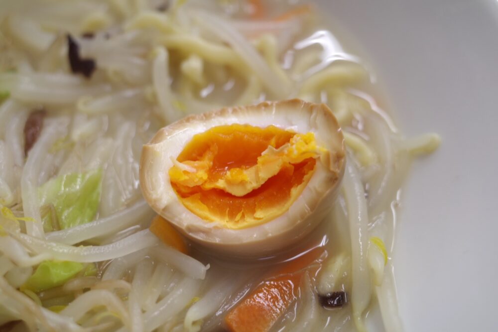 半熟味玉子の断面