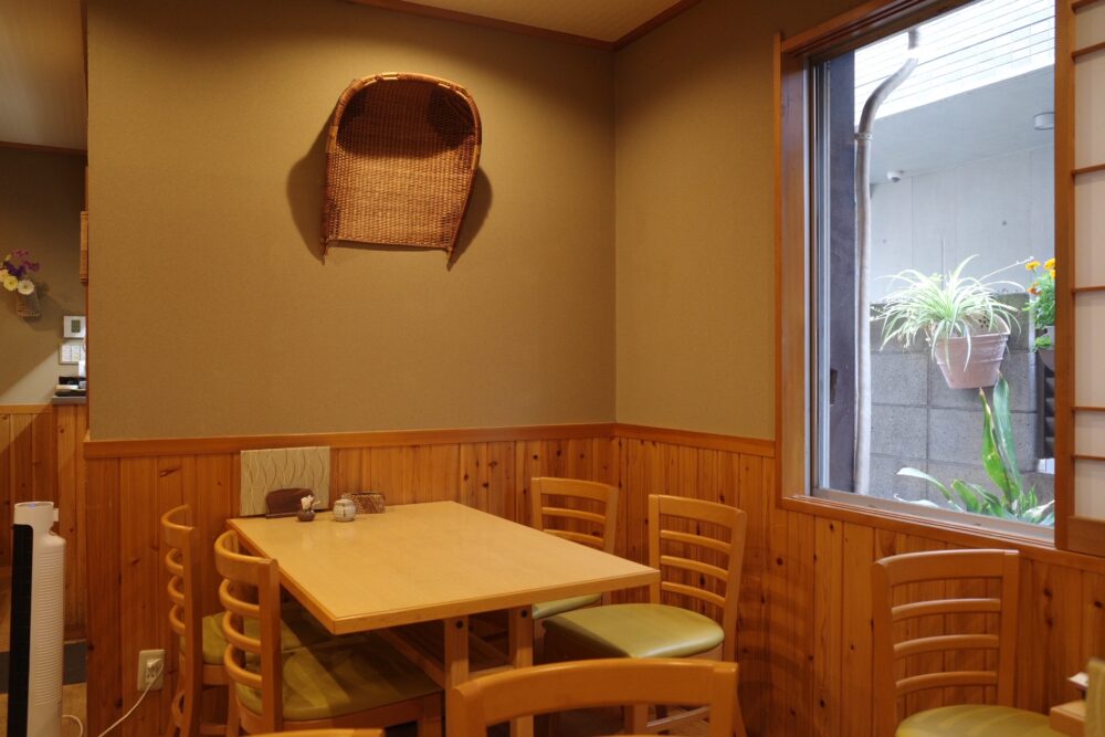そば処 しおじまさん店内