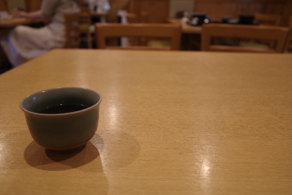 そば処 しおじまさんテーブル