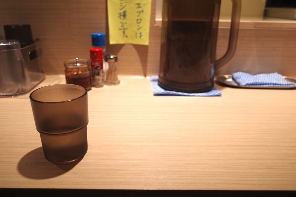 立ち食い蕎麦 噛む。さんカウンター