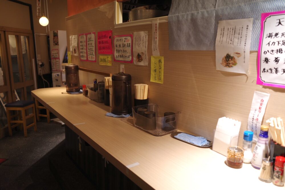 立ち食い蕎麦 噛む。さん店内