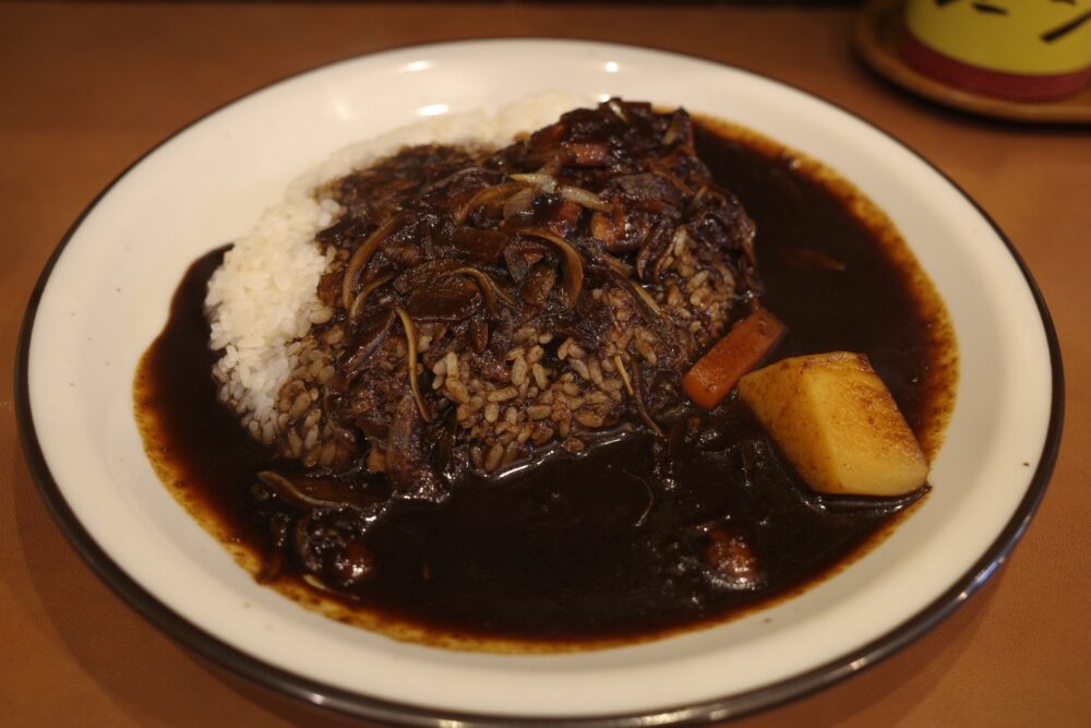 ブラックカレー野菜カレー