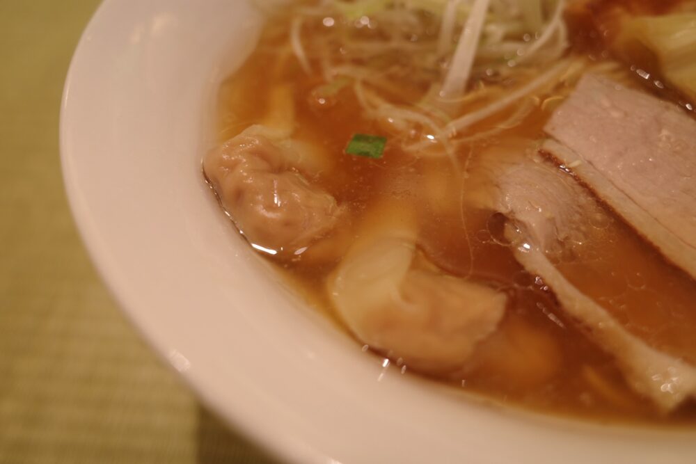 鴨肉ワンタン