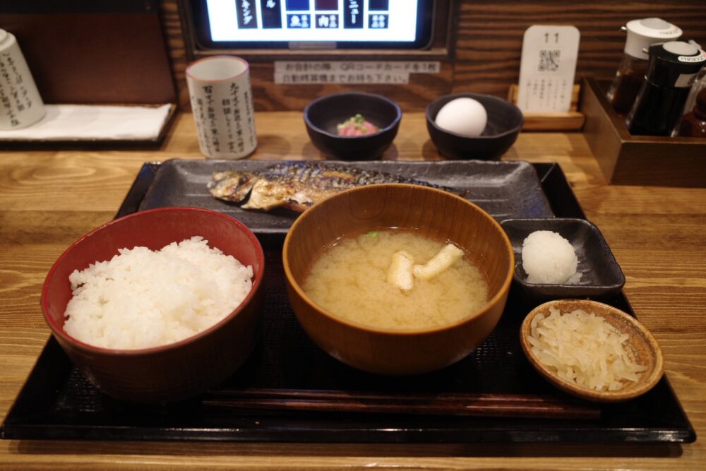 さば文化干し定食＋生玉子＋厳選高級ネギトロ
