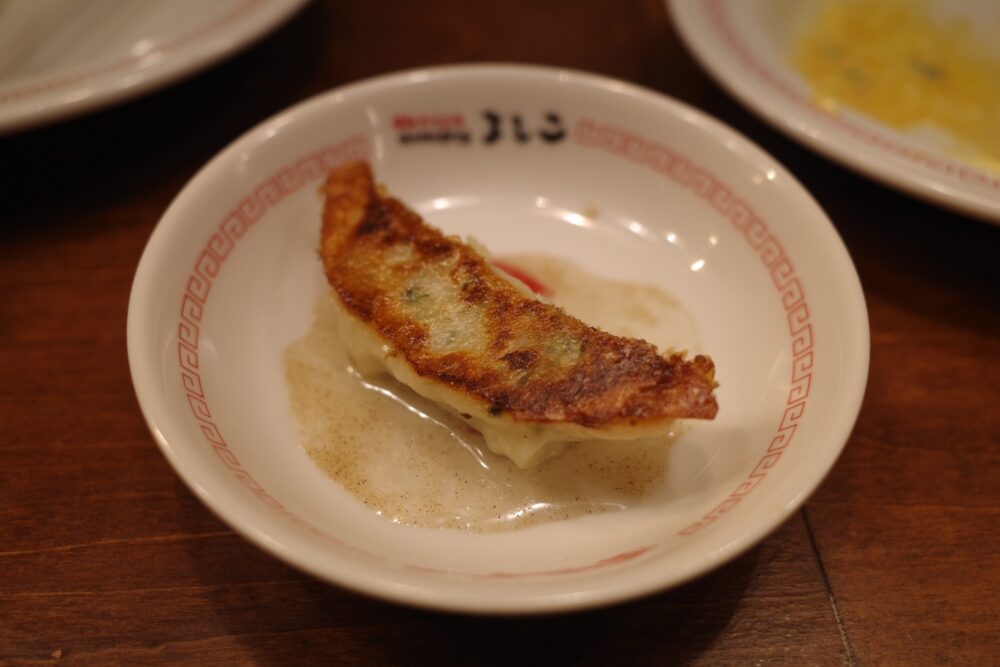 一口の焼き餃子