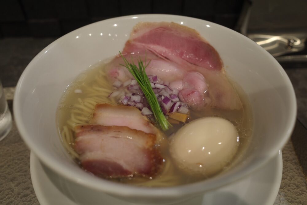 中華蕎麦(塩) 上の表面