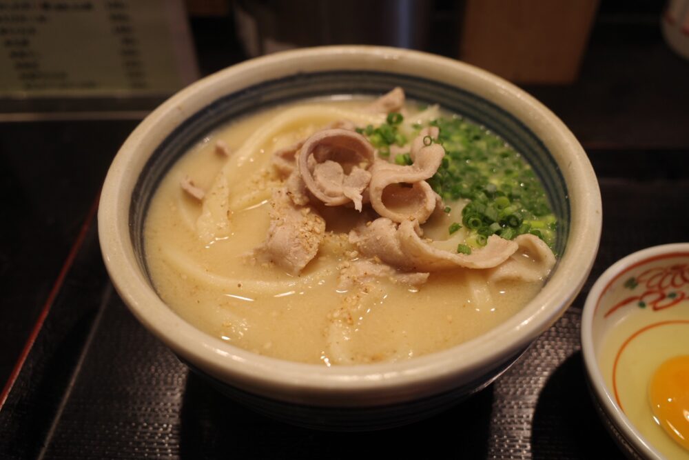 名物白肉うどん