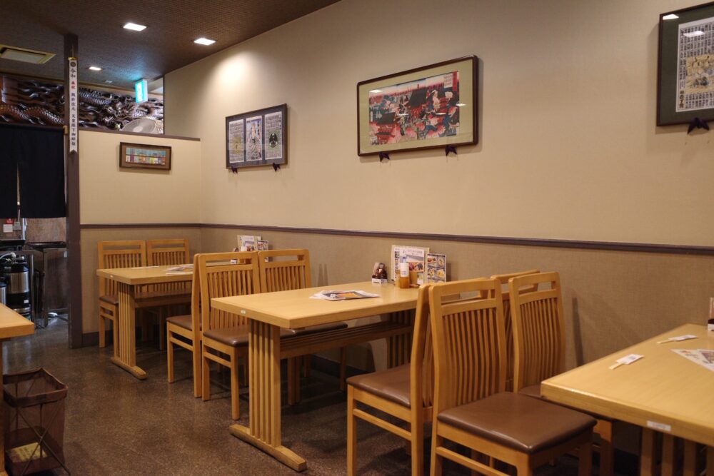 葵丸進さん店内