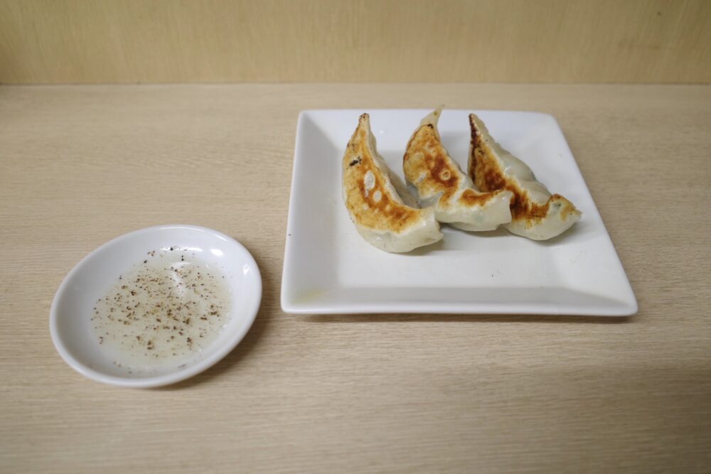 餃子(3個)とたれ