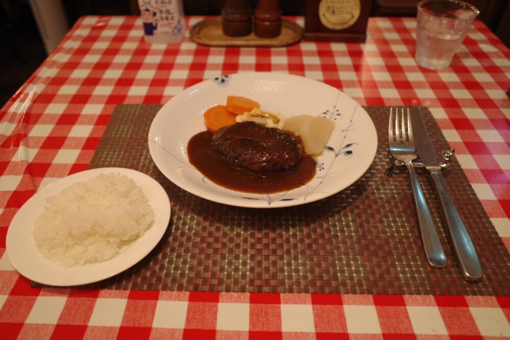 ふわトロハンバーグステーキ＋ライス
