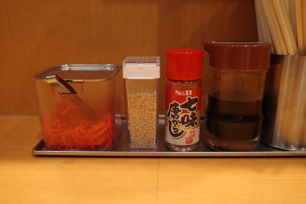 卓上の調味料