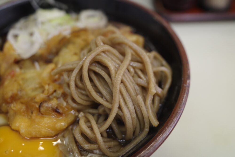 天玉そばの表面