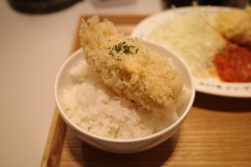 本ずわい蟹のクリームコロッケをのせたライス
