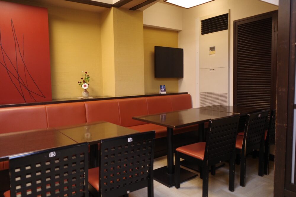 元祖 釜めし春さん店内