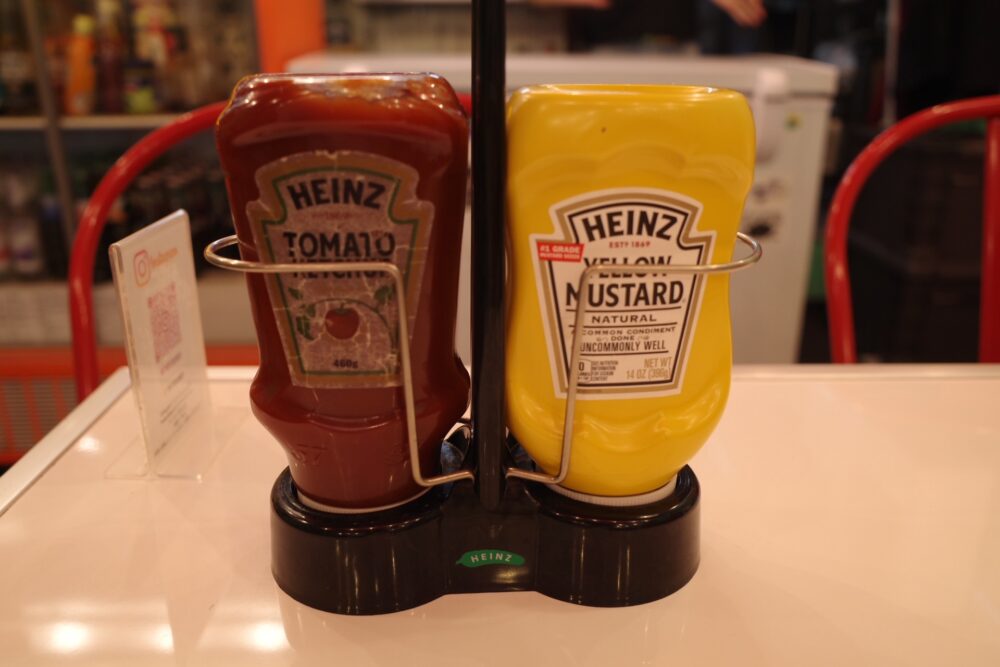 ケチャップとマスタード