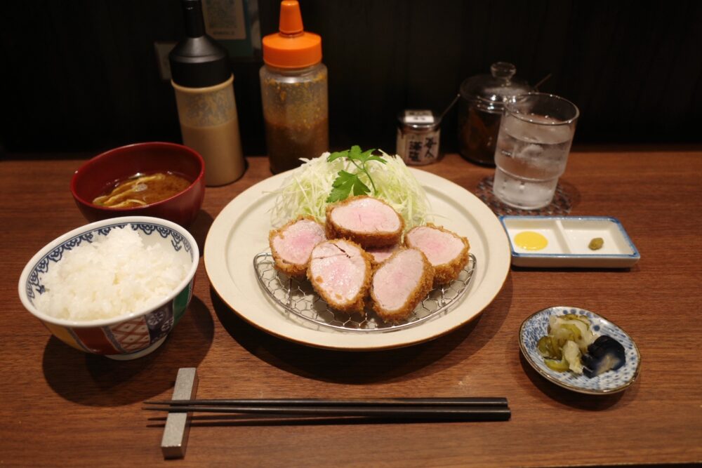名物じゅうろくのヒレカツ定食(2個)