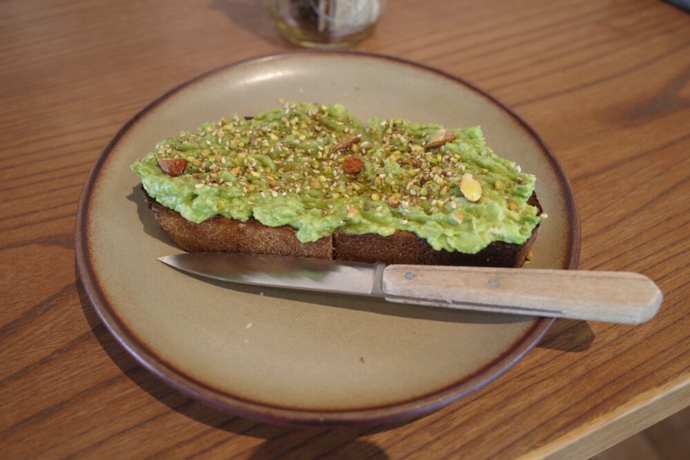 アボカドデュッカトースト