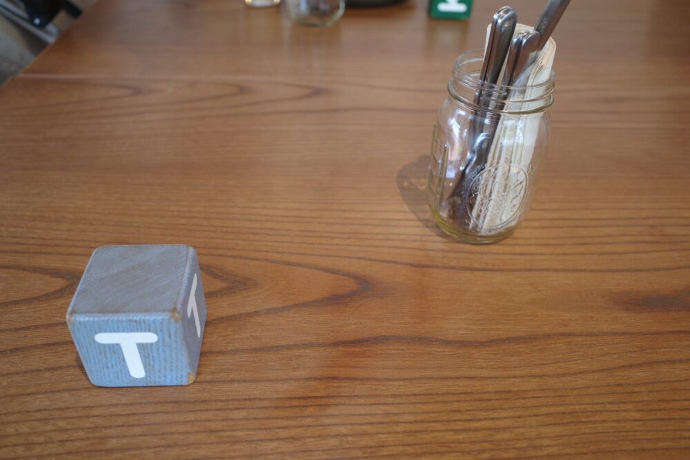 パークレット ベーカリーさんテーブル