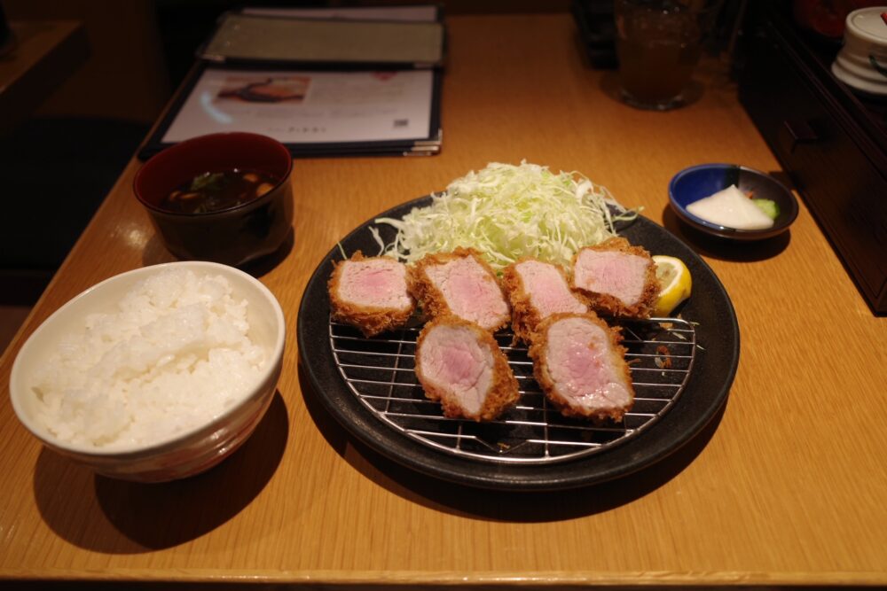 ひれかつ定食 150g