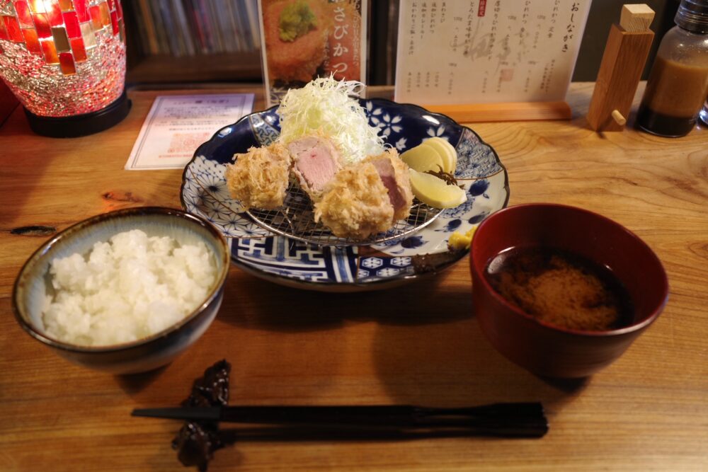 ひれかつ定食 120g