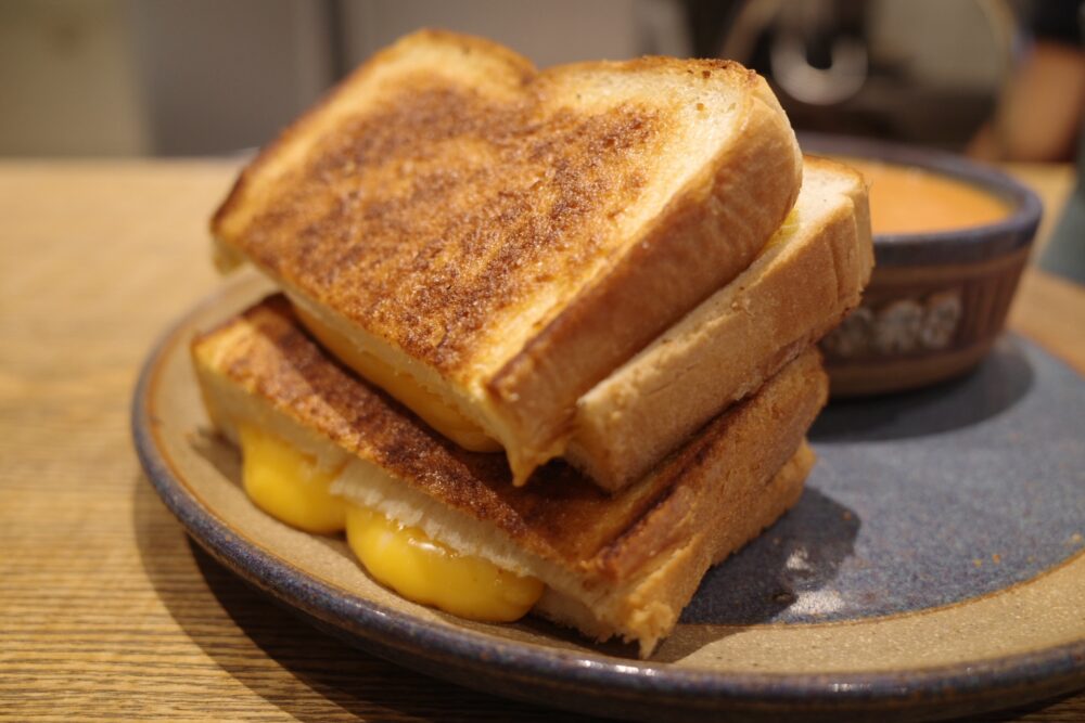 グリルドチーズトースト