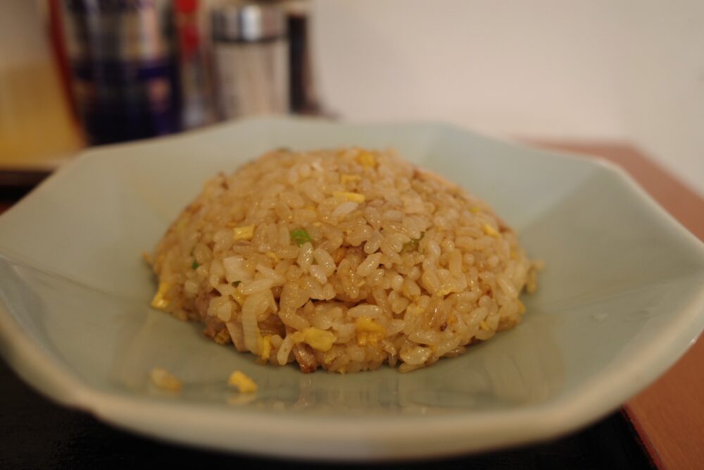 半チャーハンの盛り具合