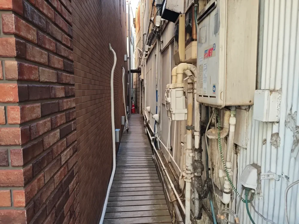 モナークさん入口