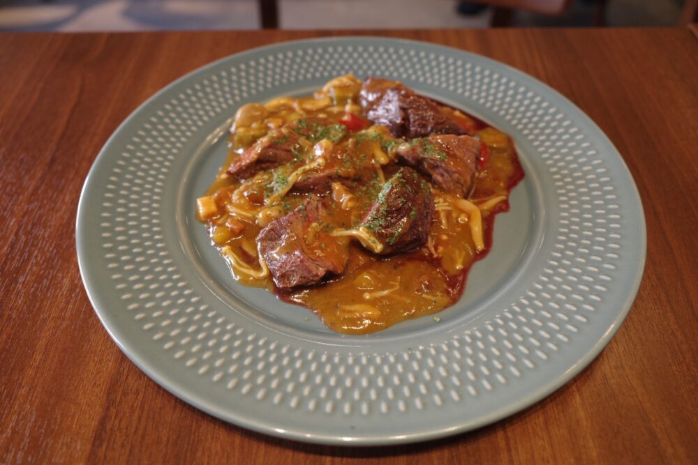 牛ハラミステーキ、ディアブルソース