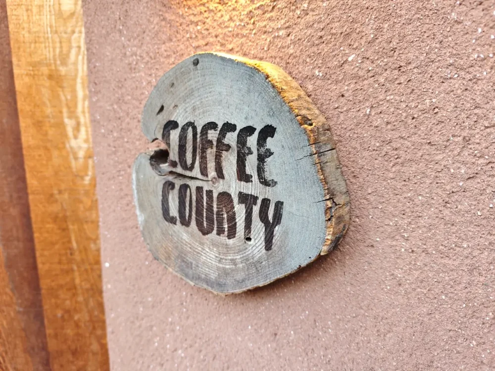 コーヒーカウンティさん看板