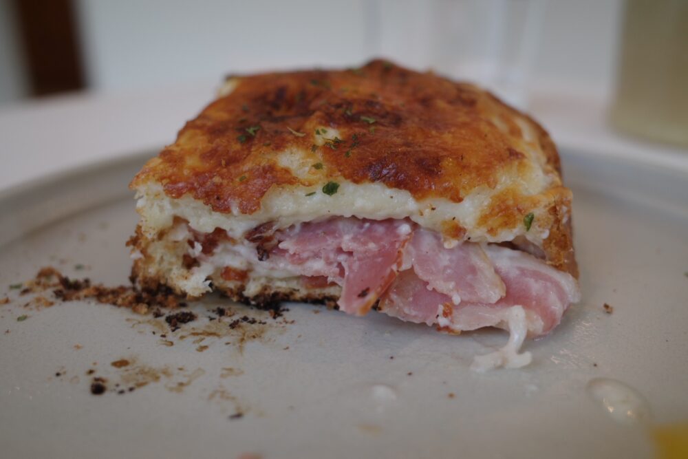 クロックムッシュの断面