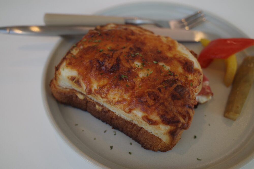 クロックムッシュの表面