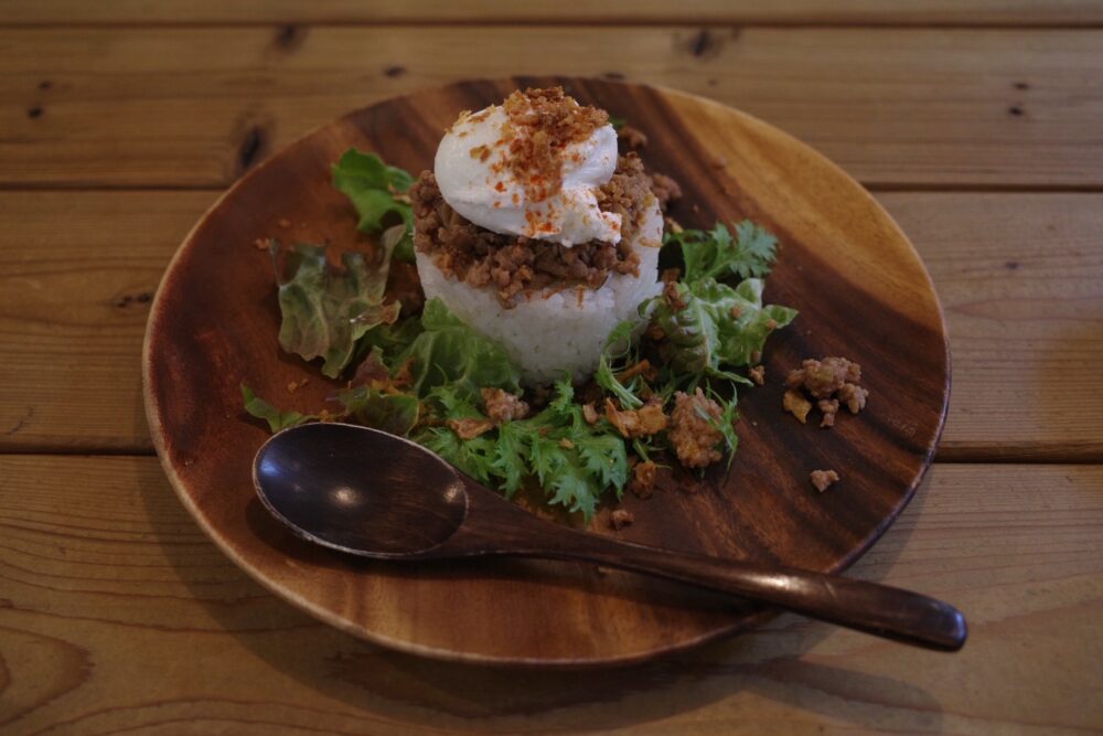 とろ〜り半熟卵のガパオライス