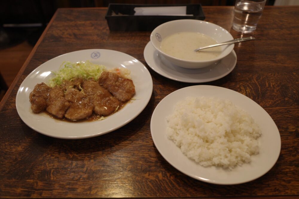 名物ヒレのしょうが焼き＋ライス＋ポタージュスープ